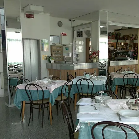 Hotel Elvira-3