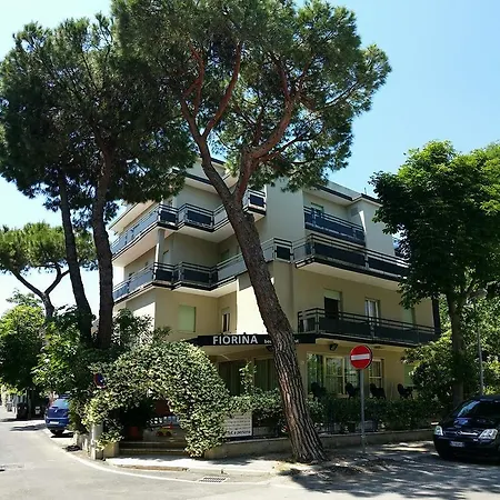 Fiorina Bed&Breakfast - Colazione fino a mezzogiorno - Beach Village gratuito - Parcheggio moto gratis e videosorvegliato-3