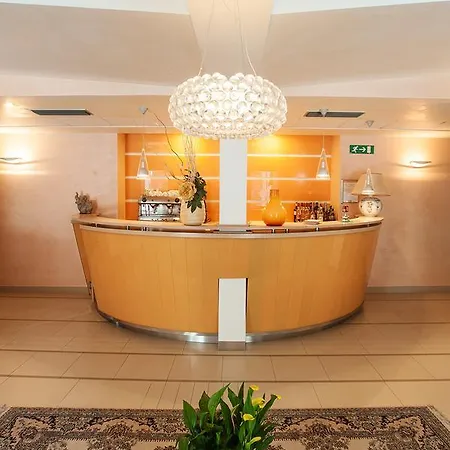 Hotel Riviera-2