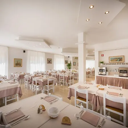 Hotel Augusta-3