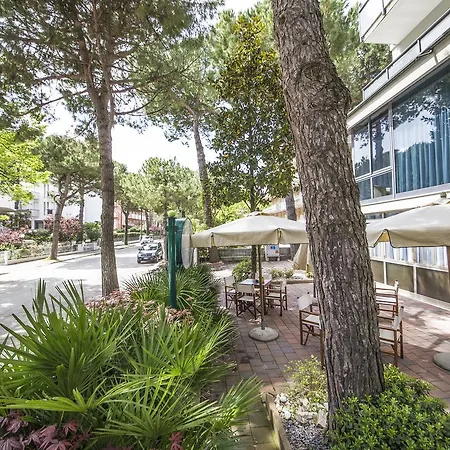 Renzo Hotel-2