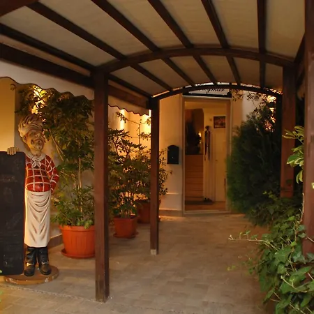 Hotel Ellymar-3