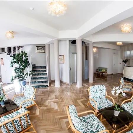Hotel Beatrice-3