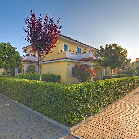 Residence I Giardini Del Conero-3