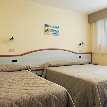 Hotel La Scogliera-3