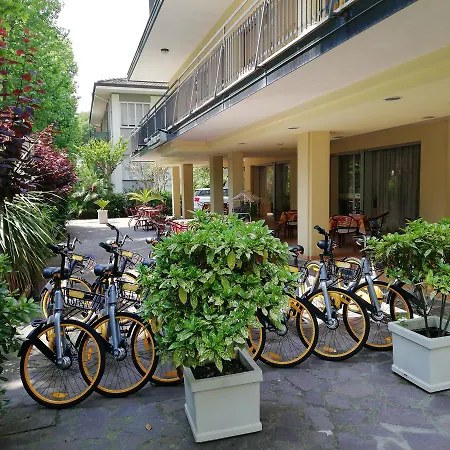 Hotel Devon Rooms & Breakfast-2