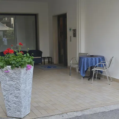 Hotel Serenella-3