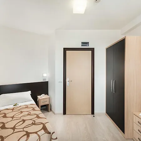 Hotel Fenix-3