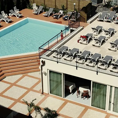 Hotel Residence Mediterraneo-3