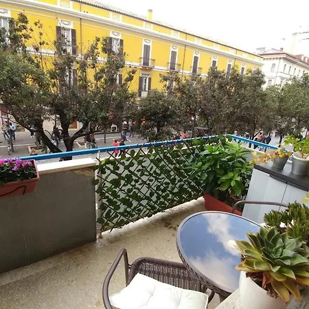 Domus Corso Umberto 18 B&B-3