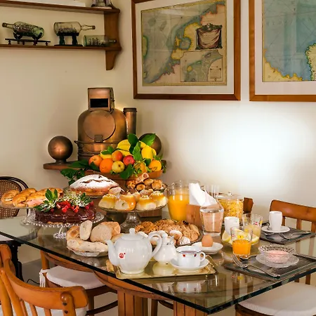 Yacht Club Capo Cervo Suites B&B-3