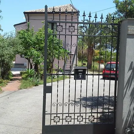 La Cage Aux Folles B&B-3