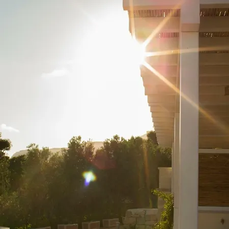 Le Suites Del Carrubo-3