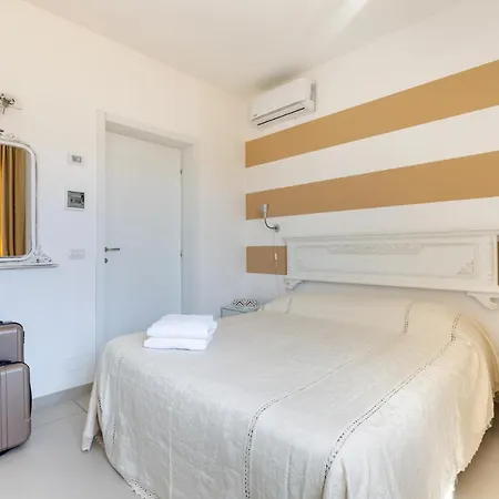 B&B Excellent Rooms-3