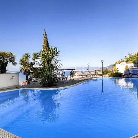 Amore Rentals - Villa Bianca-3