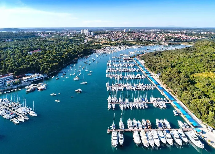 Ribarska Koliba Resort Pola