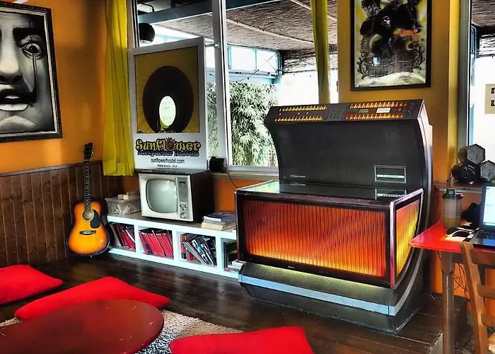 Hotel sul MareSunflower Beach Backpacker & Bar