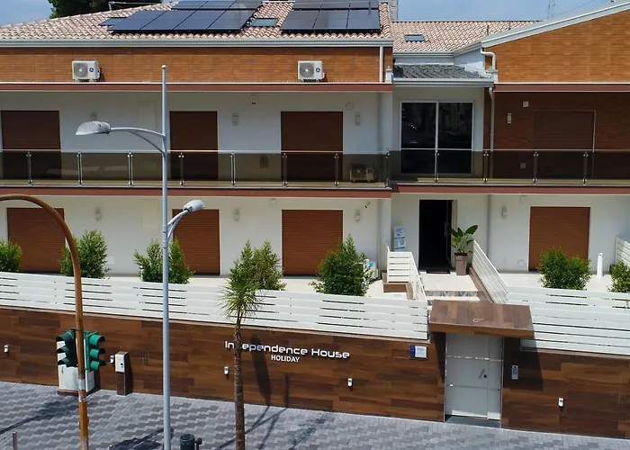 Independence House Holiday Catania