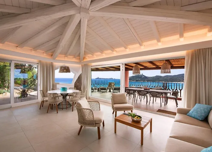 Villa Mannus - Splendida villa vista mare con piscina Villasimius