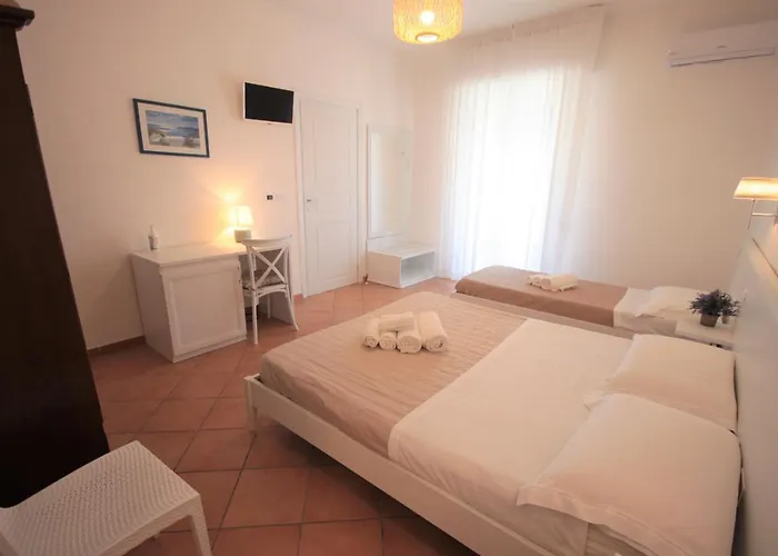 Pensione Solaris Torre Lapillo