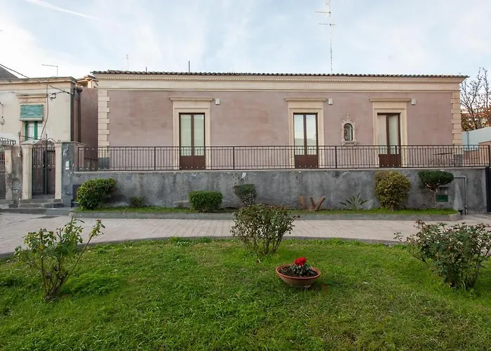 Aparthotel Mori Siciliani House Aci Castello