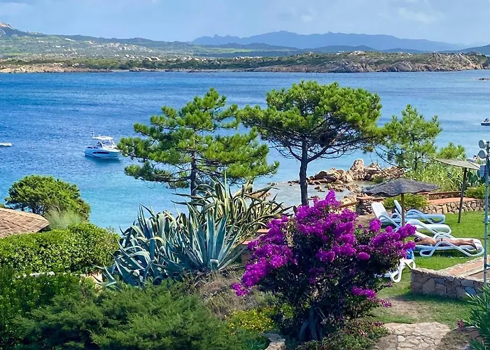 Villa Casa Mughetto R5055 Wifi, Seafront, Private Sea Access, Swimming Pool La Maddalena 