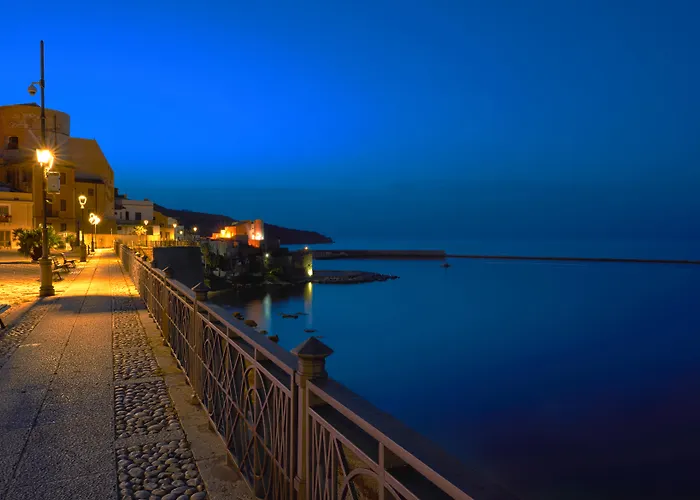 Hotel sul MareAl Madarig