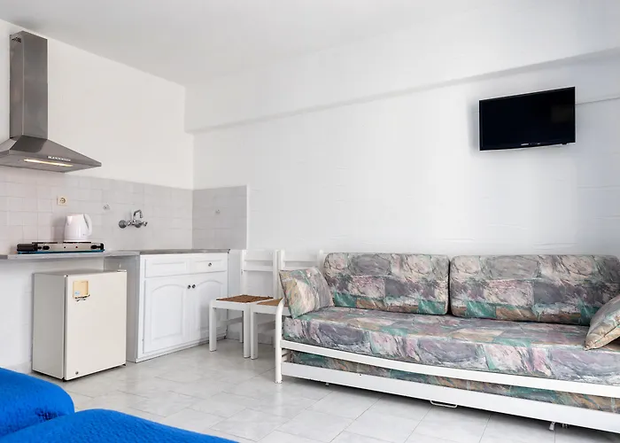 Stratos Apartments & Studios Paro