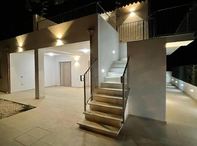 CHRISSO ROOMS affittacamere San Teodoro 