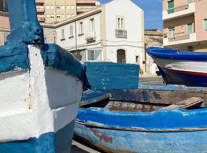 Lakkios Charming Suites And Rooms Syracuse