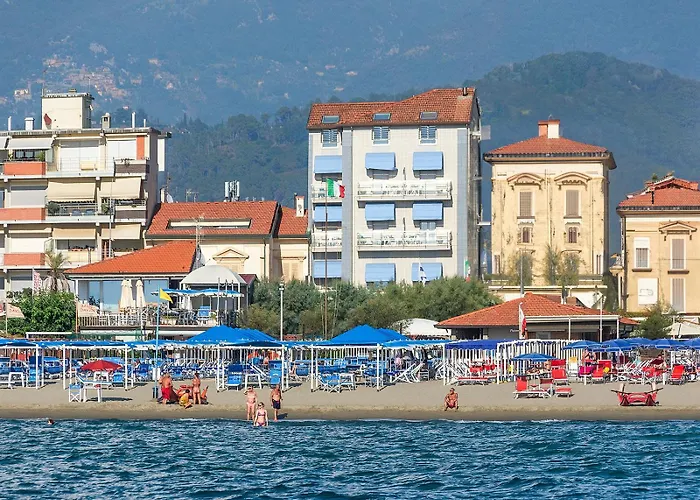 Hotel Lungomare Lido di Camaiore