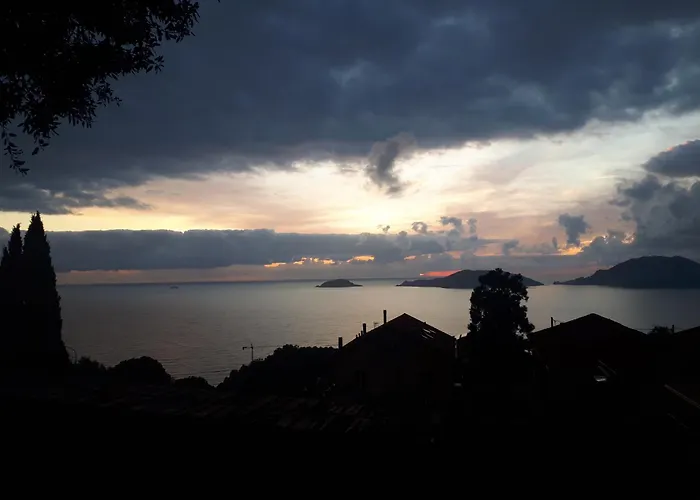 Demivie Guesthouse Lerici