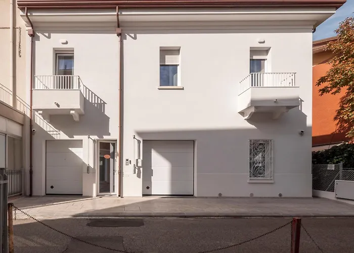 Zuara9Room Rimini