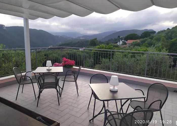 Bed and Breakfast La Vie Est Belle Finale Ligure