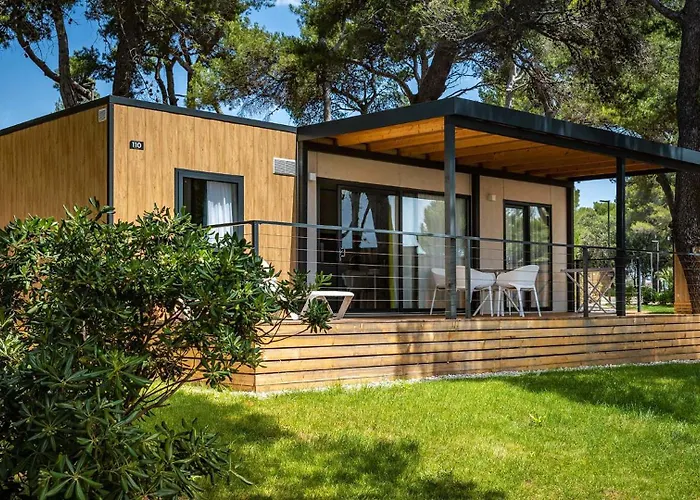 Arena Stoja Camping Homes Pola