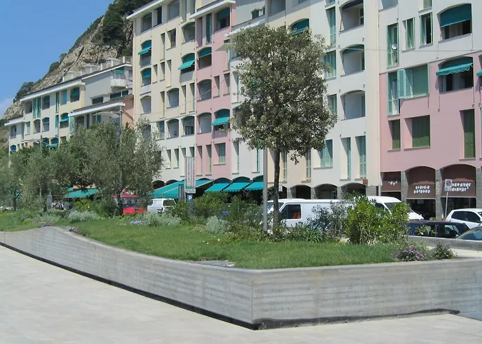 Residence Hotel Kriss Deiva Marina