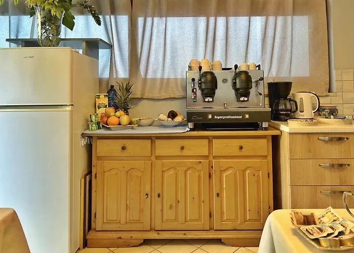 Bed and Breakfast La Piazzetta Giardini Naxos