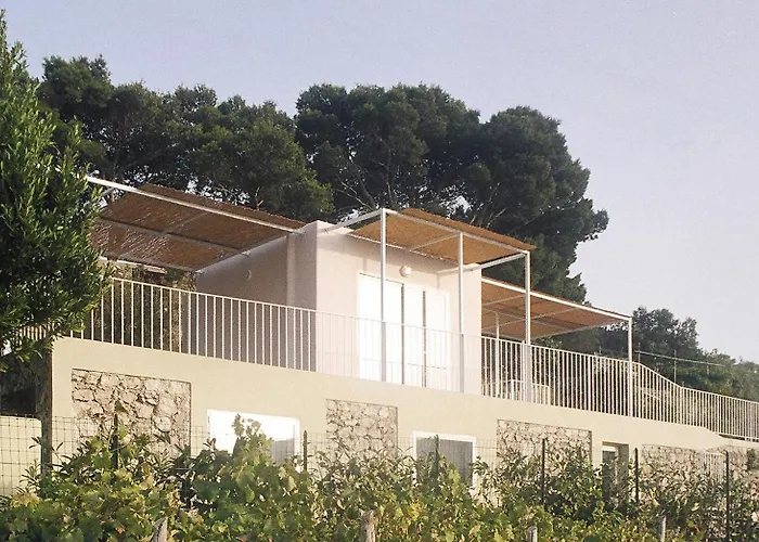Sweet Capri Homes - Tiberius Capri Retreat - 9 Beds