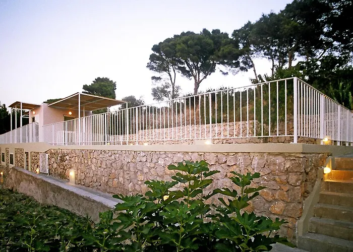 Sweet Capri Homes - Tiberius Capri Retreat - 9 Beds