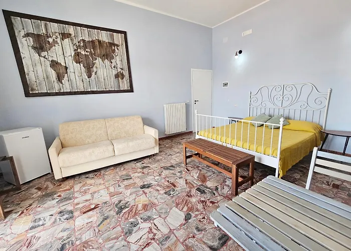 Maridea - Camere con vista al Porto Ponza