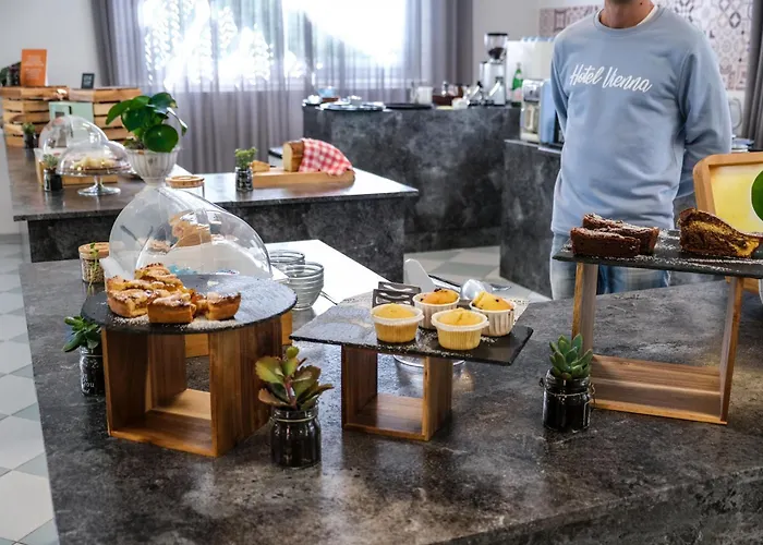 HOTEL VIENNA Casa di viaggiatori per viaggiatori Cervia