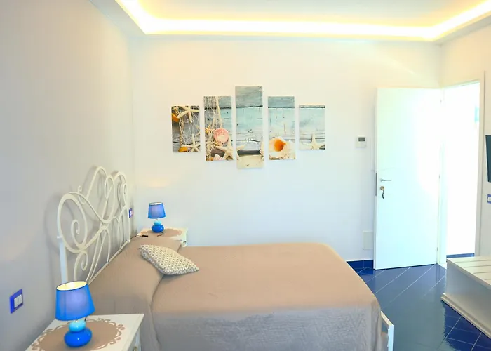 Santa Margherita Suite - CHIAIOLELLA Procida