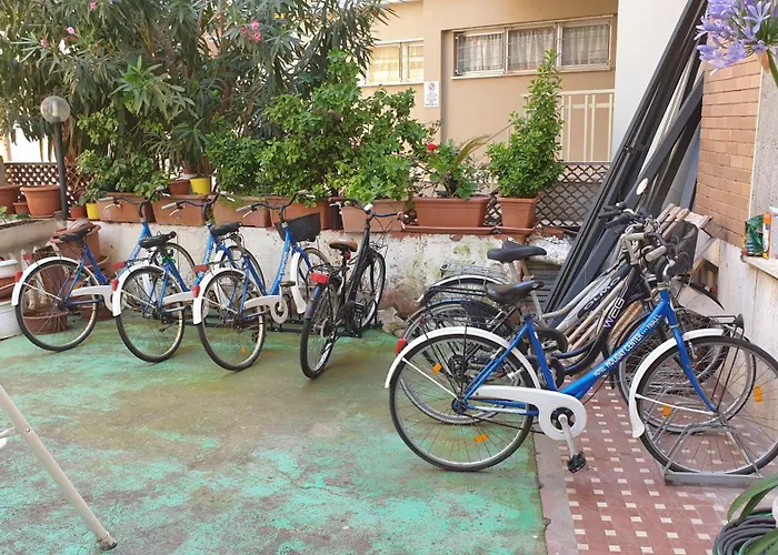 Piccolo hotel holiday center Finale Ligure