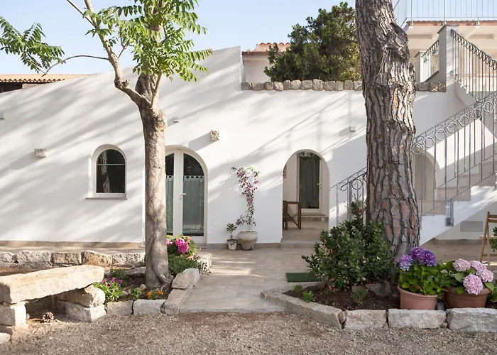Villa Silvia Apartments La Maddalena 