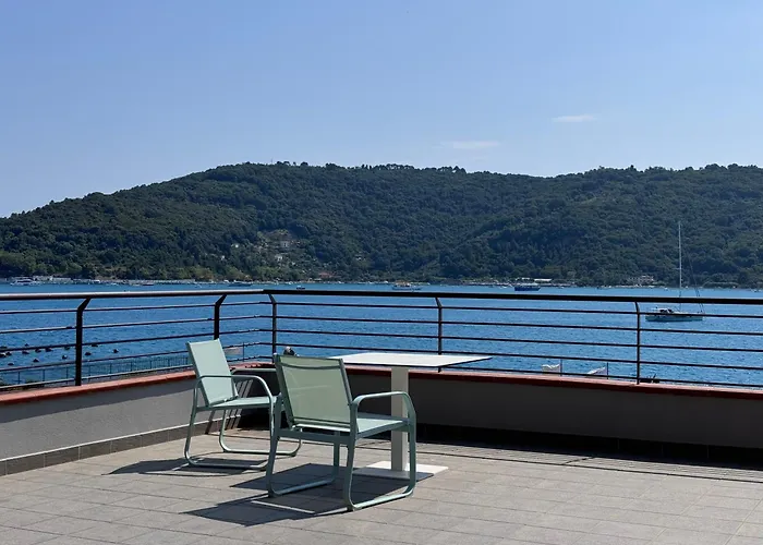 Mirage Rooms & Apartments Porto Venere
