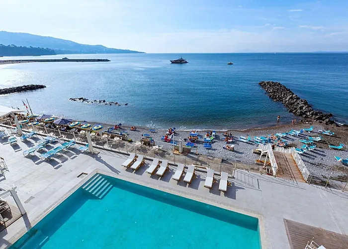 Alimuri Bay Resort Meta