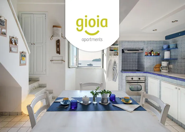 Corricella Sea Window - Gioia Apartments Procida