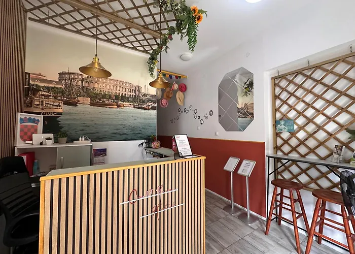 Sol Garden - Hostel With A Soul Pola