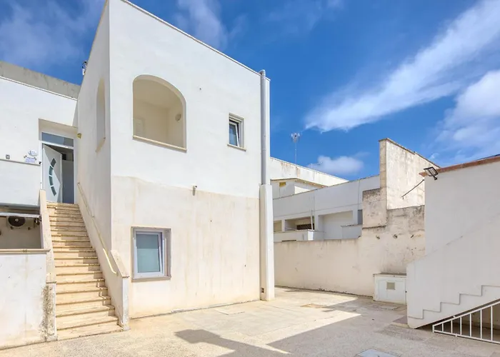 B&B IL Comandante a 100 m dalla spiaggia Torre San Giovanni Ugento