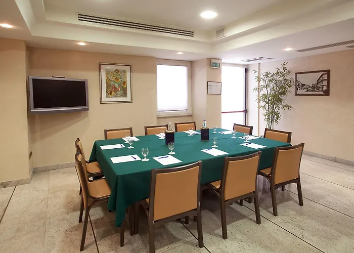 Palace Hotel Civitanova - stazione, centro città e mare Civitanova Marche